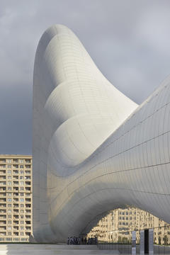Galeria de Centro Heydar Aliyev / Zaha Hadid Architects   - 10
