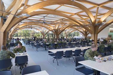 CFB Borden All Ranks Kitchen and Dining Facilities  / FABRIQ Architecture + Zas Architects