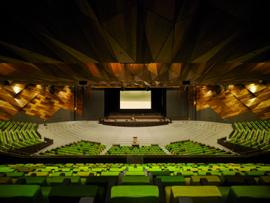 Gallery of Melbourne Convention and Exhibition Centre / Woods Bagot  - 13