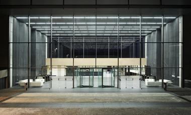 Gallery of Headquarters Caja de Badajoz / Studio Lamela Architects  - 7