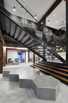West Elm Corporate Headquarters / VM Architecture & Design