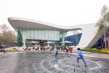 Centro de ventas Haishang Plaza / Amphibian Arc