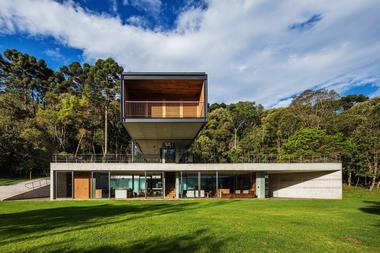 House in Mantiqueira / Una Arquitetos