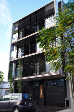 Charlone 1628 / Estudio Dayan