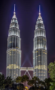 Gallery of These Are the World’s 25 Tallest Buildings  - 15