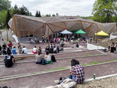 The Students House at Université Paris Sud / AIR