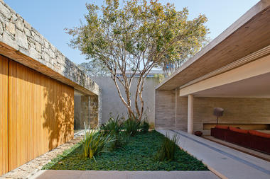Gallery of House 6 / Marcio Kogan  - 2