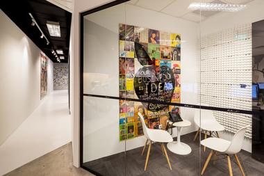 Gallery of Leo Burnett Singapore / SCA design  - 16