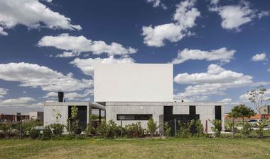 Casa N  / Estudio GM ARQ