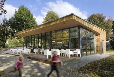 Galeria de Coffee House / Light 4 Space  - 1