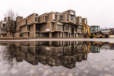 See Paul Rudolph's Orange County Government Center Dismantled Over 4 Seasons With These Photos