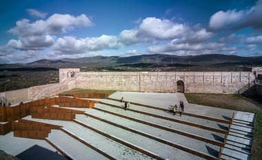 Gallery of EERJ Adaptation of Patio de Armas in El Real de la Jara Castle / Villegas Bueno Arquitectura  - 2
