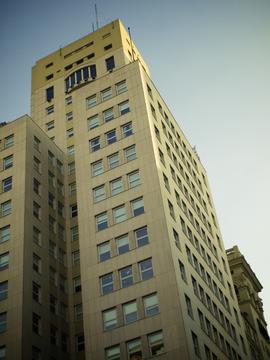Clásicos de Arquitectura: Edificio Comega / Douillet, Joselevich y Stein
