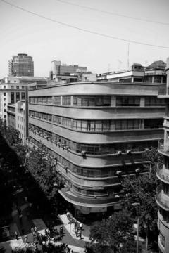 Galería de Clásicos de Arquitectura: Edificio Oberpaur /   - 1