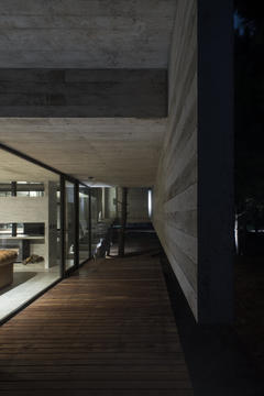 Gallery of S+J House / Luciano Kruk  - 15