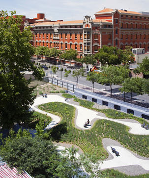 Arquitectura y Paisaje: Jardín para Residencia de ancianos La Paz por Caballero + Colón de Carvajal