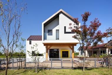 Iksan T-House / KDDH architects