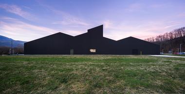 Gallery of Lozy's Pharmaceuticals Factory / GVG Estudio + Vaillo-Irigaray  - 6