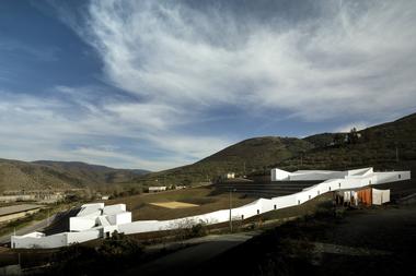 Álvaro Fernandes Andrade vence o ECOLA Award 2015 