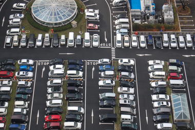 Nuestras ciudades no deberían contar con estacionamiento gratuito