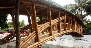 Puente de Bambú en Indonesia presenta alternativas sustentables para la infraestructura
