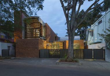 Gallery of Brick House / Architecture Paradigm  - 9