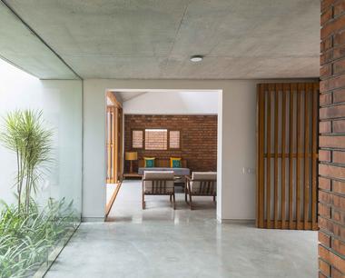 Gallery of Brick House / Architecture Paradigm  - 14