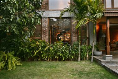 Gallery of The Mango House / Studio PKA  - 7
