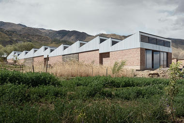 Escuela Agriculturall Bella Vista / CODE