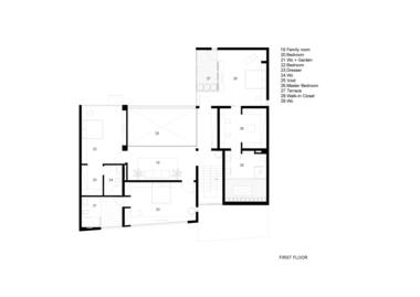 Gallery of Eden Villa / xyz architects  - 27
