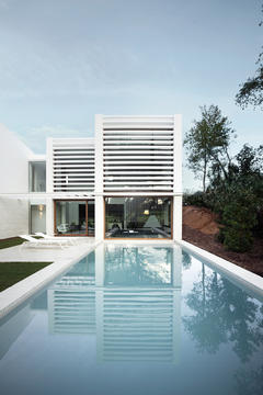 La Pineda 度假别墅 / Jaime Prous Architects