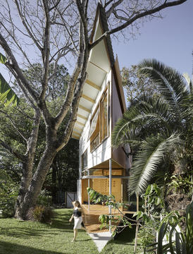 Taringa Treehouse / Phorm architecture + design