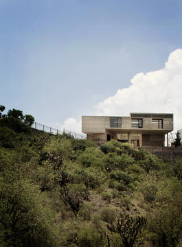 悬崖之境，独立而不孤独——Casa G 住宅 / g3arquitectos