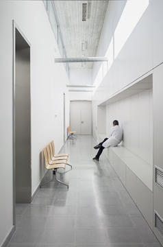 Gallery of Healthcare Center in Valenzá / IDOM  - 21