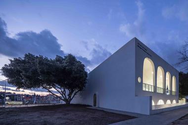  Ezra Lemarpe Medical Rehabilitation Center  / Weinstein Vaadia Architects