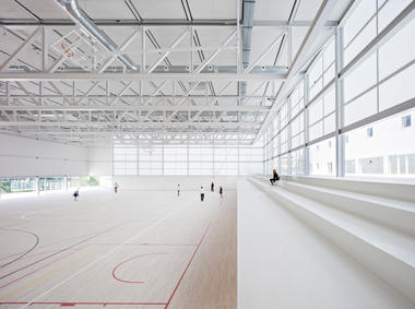 Pavilhão Esportivo e Edifício Educacional da Universidade Francisco de Vitoria / Alberto Campo Baeza