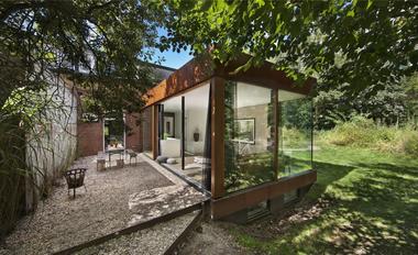 Railway House Santpoort / Zecc Architects
