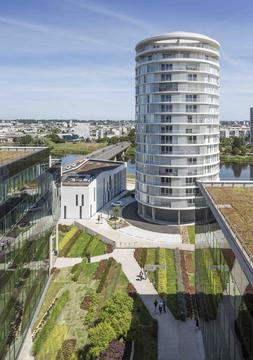 光之旅住宅楼：圆环，对景观360度的敬意 / Jacques Ferrier Architecture