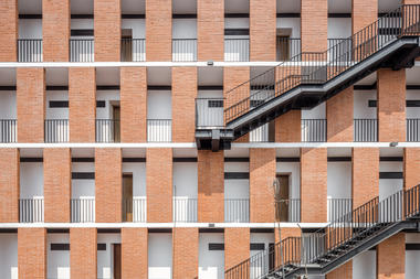 Galería de Edificio Emiliano Zapata  / HGR Arquitectos  - 1