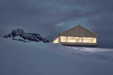 Gallery of Ski Lodge Wolf / Bernardo Bader Architects  - 14