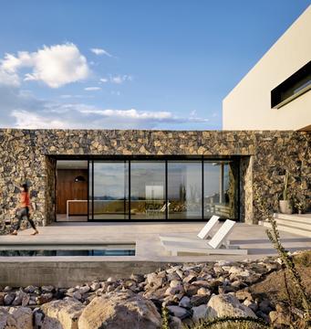 Gallery of Franklin Mountain House / hazelbaker rush  - 6