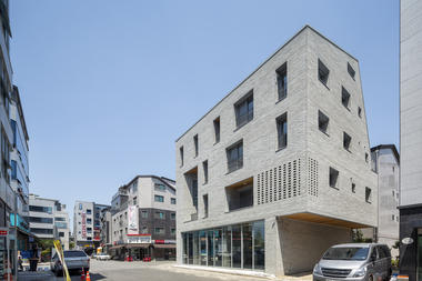 Gallery of Guwol Multi-Family House & Commercial Stores / Seoga Architecture  - 21