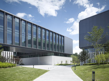 Gallery of Huawei Technological Factory Buildings / gmp Architects  - 7