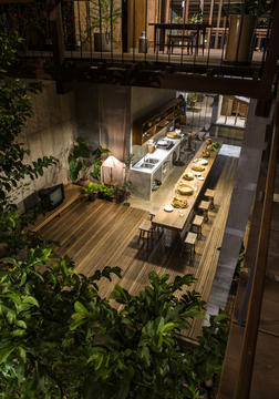 Gallery of House in Chau Doc / NISHIZAWAARCHITECTS  - 22