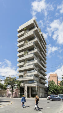 Gallery of Pueyrredón 1101 Building / Pablo Gagliardo  - 2