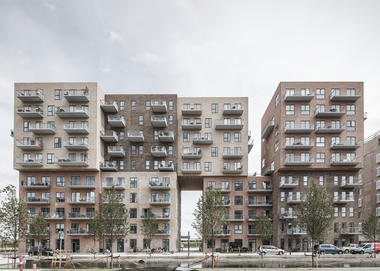 Casas Cúbicas / ADEPT