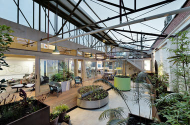 Up-Cycled Warehouse / Zen Architects