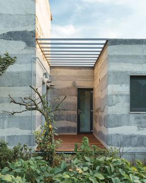Stratum House  / stpmj