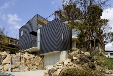 Krampon House / Shogo Aratani Architect & Associates