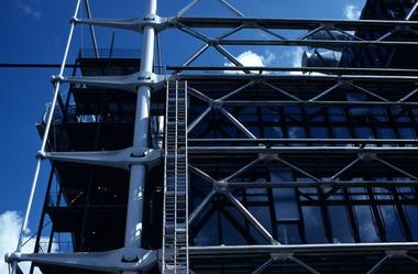 Galería de Clásicos de Arquitectura: Centre Georges Pompidou / Renzo Piano + Richard Rogers  - 7